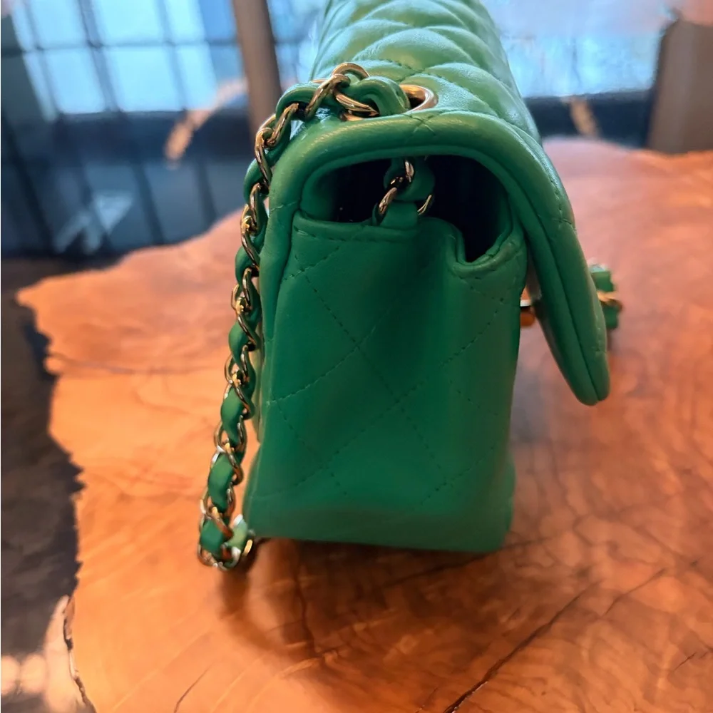 CHANEL 💯 Authentic Emerald Green Quilted Mini Flap Bag with Silver Hardware rare - Picture 13 of 16